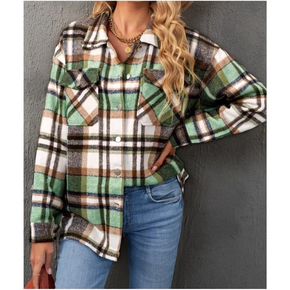 Cozy Plaid Button up Pocket Jacket Shacket - Picture 2 of 3